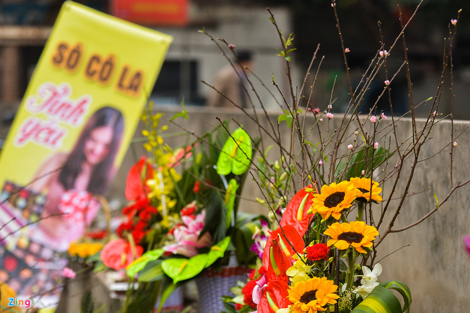 Thị trường quà tặng Valentine lu mờ vì không khí Tết